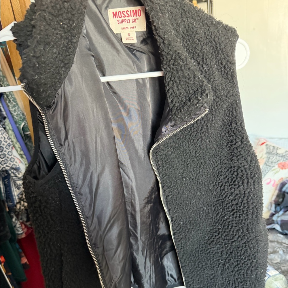 Mossimo Black Sherpa Zip Front Vest